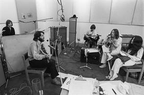 Paul McCartney y la presencia de Yoko Ono en las sesiones de los Beatles: “Fue una intromisión”