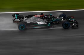 Hamilton se queda con la pole del Gran Premio de Estiria en una jornada marcada por la lluvia