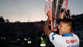 Se retira un multicampeón con la UC: Valber Huerta deja el fútbol tras dura lesión y rescindir contrato con los cruzados