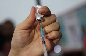 El virus sincicial tiene vacuna aprobada por la FDA y ya comenzaron las gestiones para implementarla en Chile