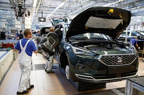¡Digno de imitar! Seat anuncia un pago extra a sus trabajadores por el compromiso en la pandemia