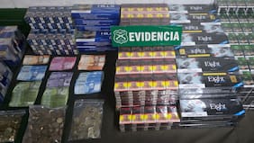 Detienen a tres sujetos por cohecho y contrabando de cigarrillos en Estación Central
