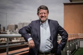 Las apuestas del gobernador metropolitano para hacer de Santiago una smart city