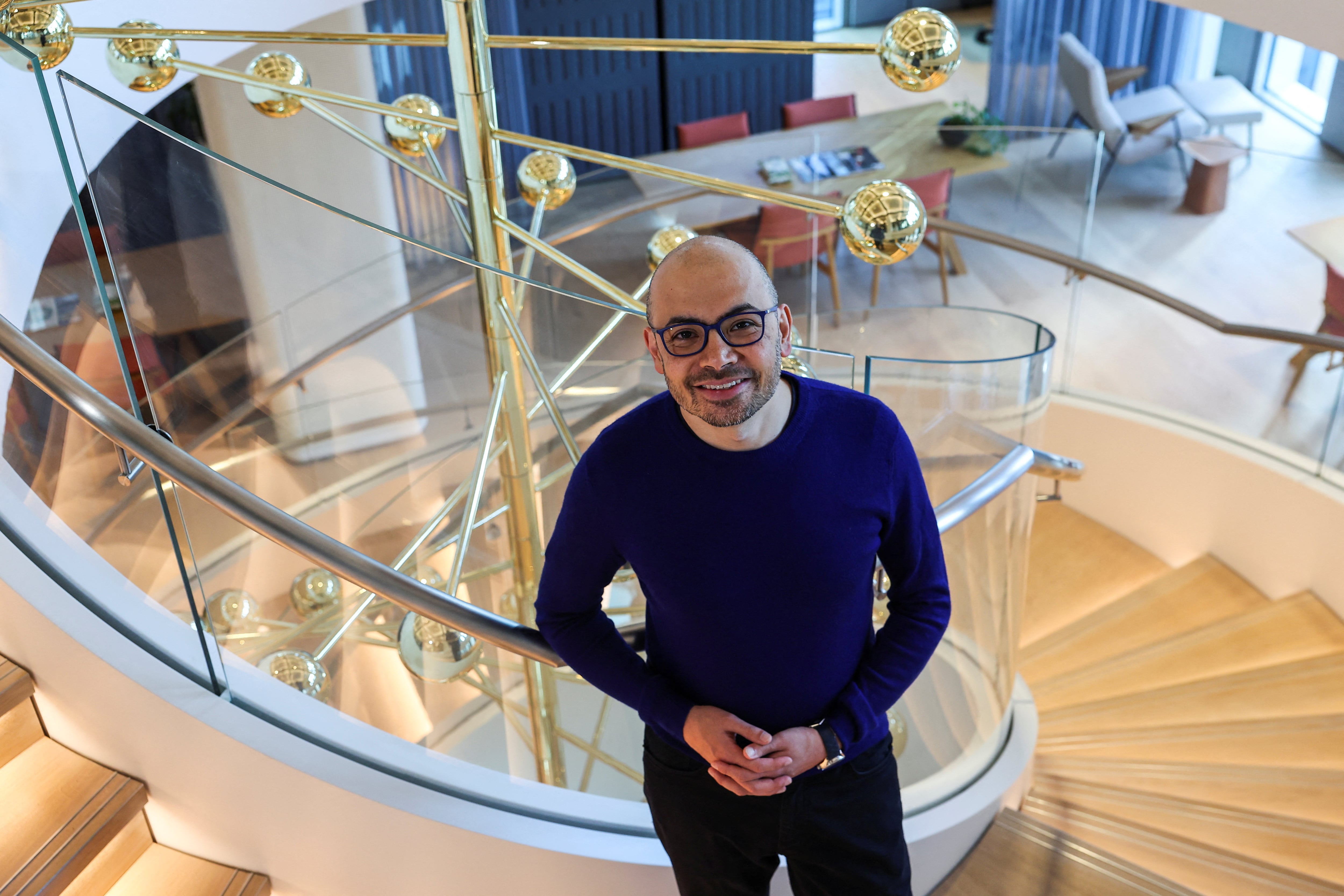 Por qué el CEO de OpenAI pide confiar en las empresas de IA pese a que el mundo “tiene razón en sentir miedo”