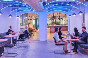 Trabajo flexible: Estudio refleja profundos cambios tras la pandemia y un 74% de los trabajadores en Chile cuenta con modalidad híbrida