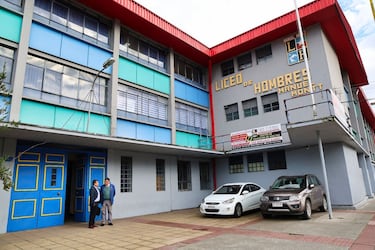 Municipalidad de Puerto Montt anuncia querella por escrito con amenaza de ataque en liceo