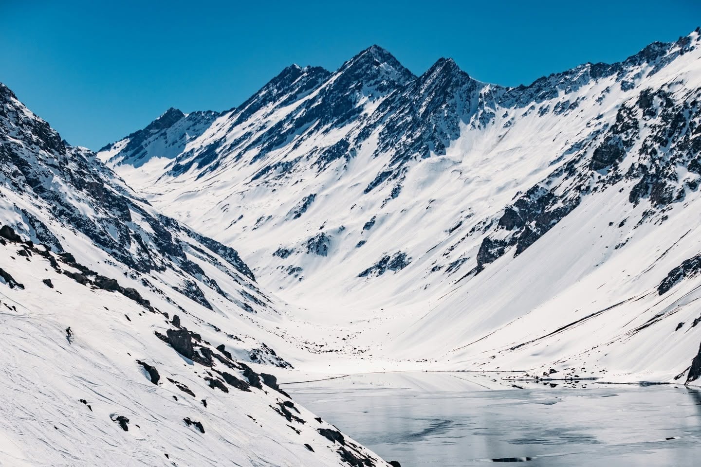 Avalancha en Laguna del Inca deja dos fallecidos, cuatro heridos y una persona desaparecida