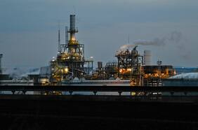 La escasez de dinero en efectivo provoca movimientos bruscos en las materias primas