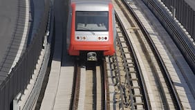 Metro cierra cinco estaciones de la Línea 4 por “emergencia médica” en plena hora punta