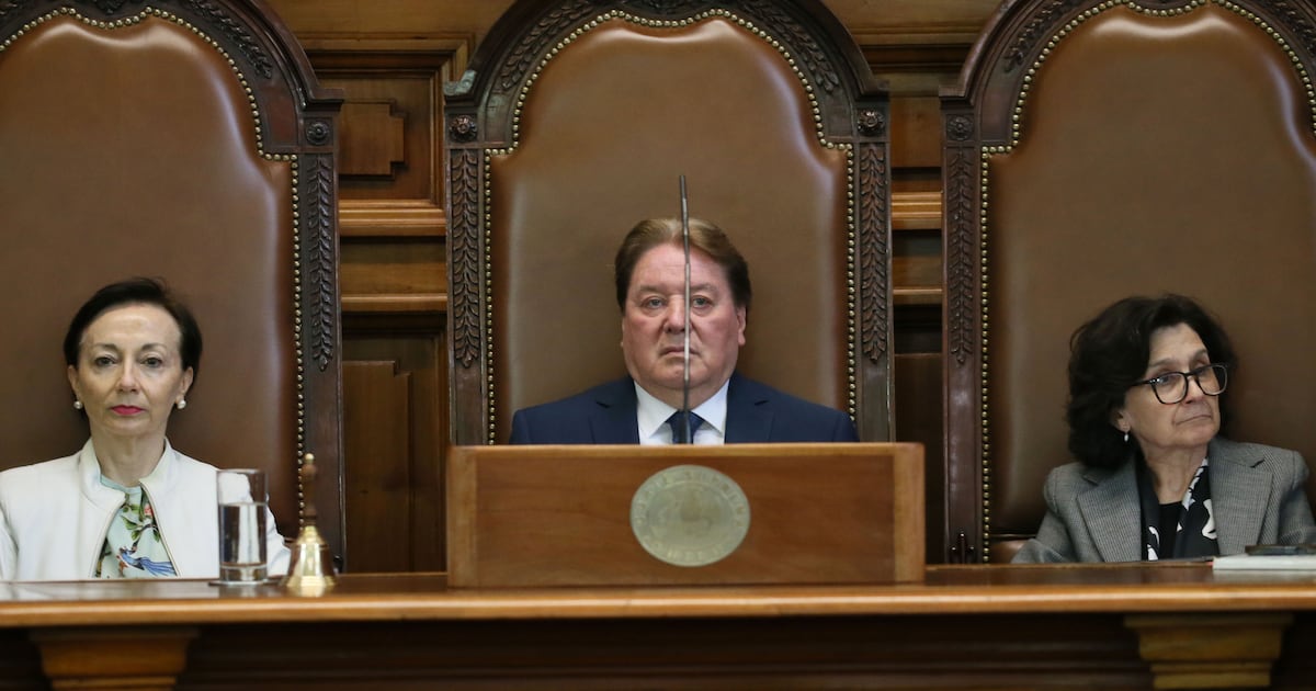 Corte Suprema establece protocolo para autodenuncias de licencias médicas irregulares: Un intento judicial por limpiar la casa desde adentro