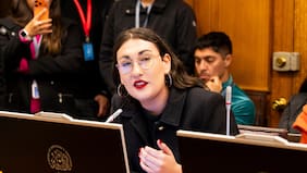 Emilia Schneider (FA): “Veo indefinición en Chile Vamos sobre si quieren ser distintos a la ultraderecha o bailar al ritmo de republicanos”