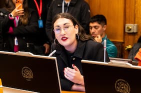 Emilia Schneider (FA): “Veo indefinición en Chile Vamos sobre si quieren ser distintos a la ultraderecha o bailar al ritmo de republicanos”