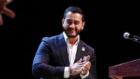 Abdul El-Sayed: el progresista cuya victoria en las primarias al Senado de Michigan profundiza la división entre los demócratas