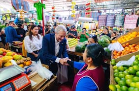 Más terreno, menos debates y el primer flanco: la primera semana de Kast de cara al balotaje