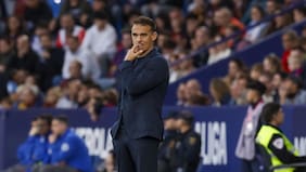 La resignación del DT de Sevilla de Alexis Sánchez tras nueva derrota: “No podemos competir así en primera división”