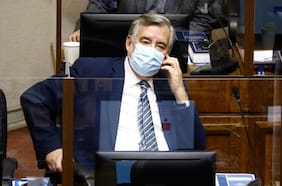 Senador Guillier renuncia al PRO y explicita apoyo a Provoste: “No tuvimos acuerdo con MEO y el partido de cómo manejar la campaña. Yo no estoy por campañas individualistas”