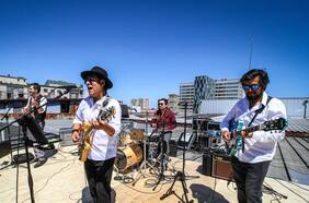Tributo chileno a Los Beatles se multiplica por las azoteas de Latinoamérica