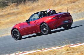 Más potencia y deportividad: Así es el MX-5 de Mazda estrenado en Chile