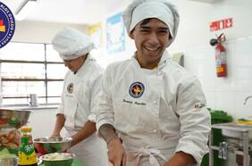 Dos colegios chilenos entre los 50 mejores del mundo en premios internacionales a la educación