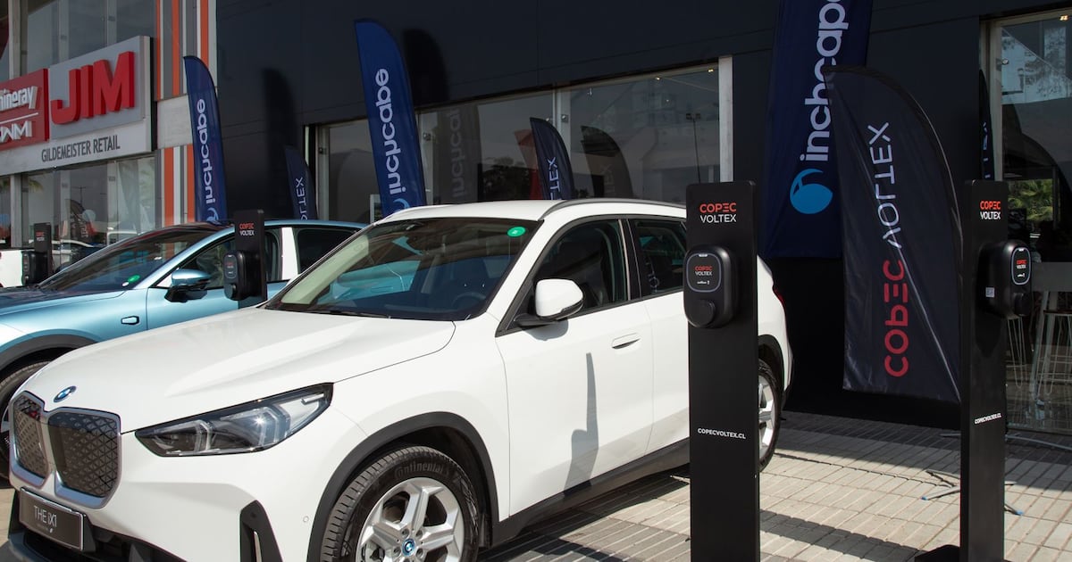 Electromovilidad en Chile: la alianza que impulsa el cambio y sus desafíos inesperados