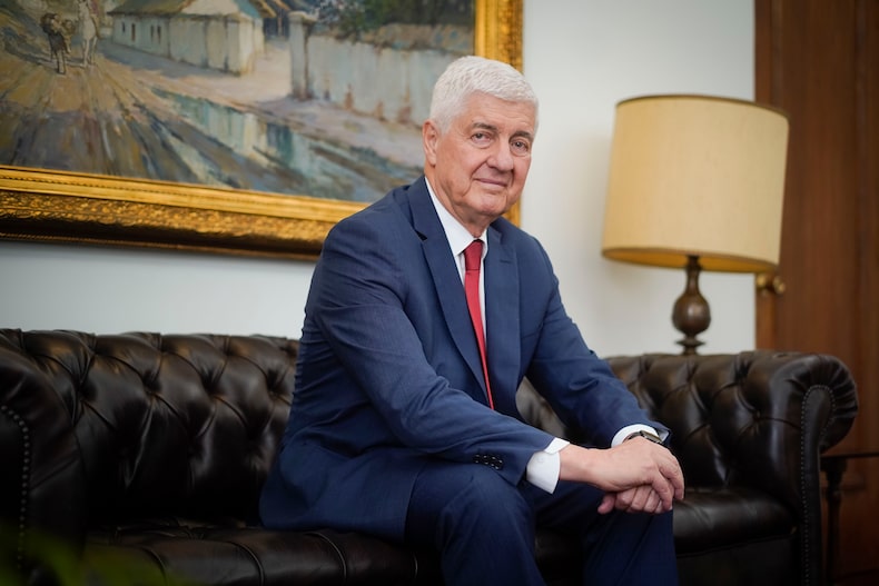 JAVIER ETCHEBERRY, DIRECTOR SII