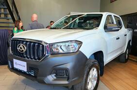 El line-up de la Maxus T60 se amplía con versión gasolinera