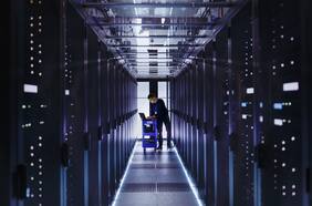 Este jueves gobierno lanza plan de data centers que busca ordenar la industria y vincular al Estado con privados