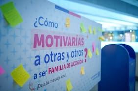 De parejas homoparentales a matriarcado: los rostros de quienes acogen a los casi 10 mil niños al cuidado del Estado