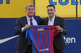 Laporta responde a las críticas de Xavi en Barcelona: “Con los mismos jugadores él perdía y Flick gana”