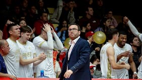 Guillermo Frutos, el DT campeón con Los Leones de Quilpué: “El baloncesto chileno está creciendo y llegando muy alto”