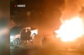 Registran ataque incendiario en La Araucanía: dos camionetas fueron quemadas