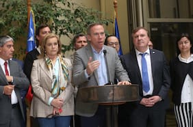 Grupo de diputados reelectos UDI se resta de ceremonia de proclamación del Tricel por polémica sobre Felipe Donoso