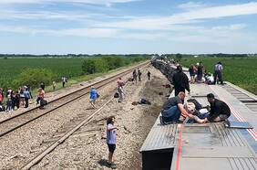 Al menos 3 personas fallecidas y 50 lesionados deja accidente de un tren en Estados Unidos