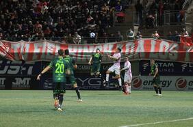 Polémica arbitral en la B: el insólito penal que Ángelo Hermosilla no cobra a favor de Magallanes