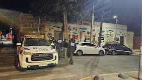 Balacera en Estación Central deja un fallecido y un lesionado: víctimas se encontraban reparando vehículo