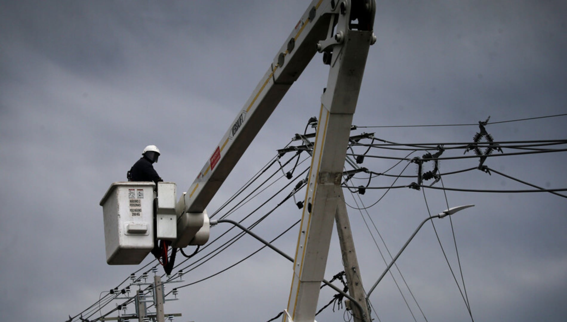 Sistema frontal deja 459.286 clientes sin luz: Valparaíso, La Araucanía y Coquimbo concentran la mayor afectación
