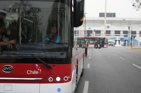 Mujeres al volante: Red Movilidad alcanza récord histórico con 2.402 conductoras en el transporte público