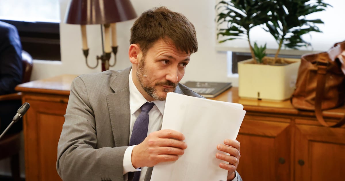 Acusación constitucional a Pardow: la demora que revela más que un simple retraso