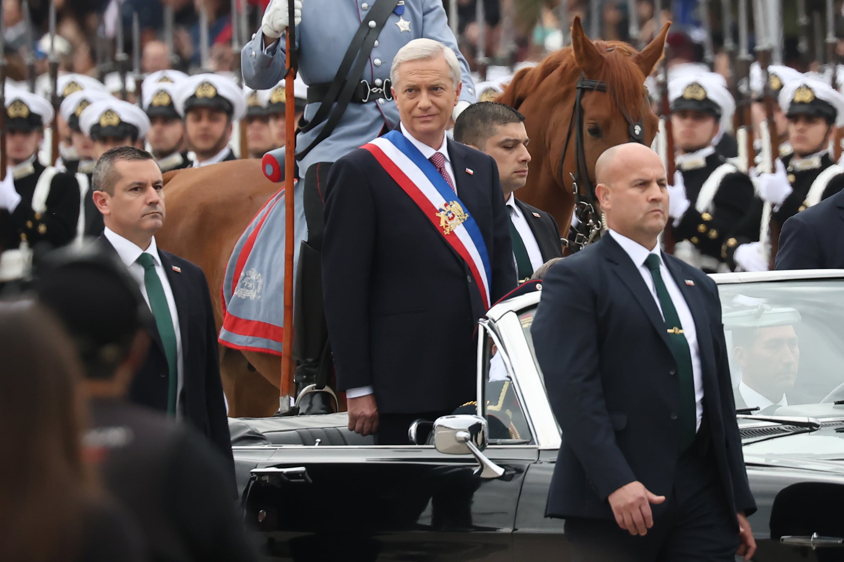 Kast releva defensa de la soberanía chilena en su primera Parada Militar en medio de tensiones con Argentina