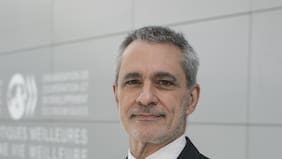 Stefano Scarpetta, economista jefe de la OCDE: “El acuerdo de paz, sin duda, tendrá un efecto en Chile”