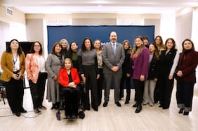Movimiento Sala Cuna Hoy entrega más de 7 mil firmas al ministro Rau y pide la aprobación urgente del proyecto de ley