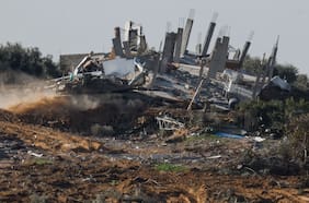 Israel sigue bombardeando Gaza cuando su incursión está a punto de cumplir 100 días