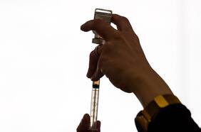 ¿Qué es el ARNm? La molécula mensajera que ha estado en cada célula y que permitieron a dos científicos ganar el Nobel