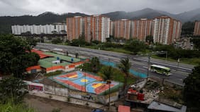 El deterioro en Venezuela: tamaño de la economía cae casi 70% desde su peak en 2012 y PIB per cápita más de 65%