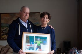 Siempre con nosotros, Claudia Schüler