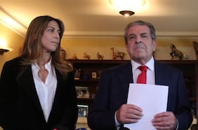 Expresidente Frei presenta querella en contra de ocho notarios por “autenticar” su firma en millonaria estafa de su hermano