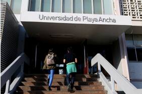 Rector pone en jaque junta directiva de la UPLA y congela asistencia en disputa por millonario traspaso de fondos