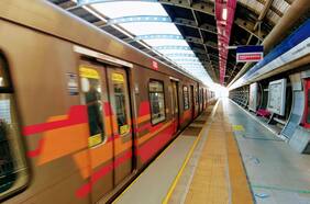 El dispar impacto de la crisis en las empresas estatales: Metro y Enap son las más afectadas