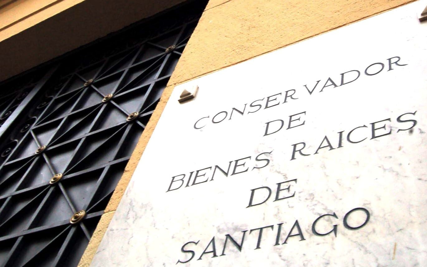 Sindicatos del Conservador de Santiago rechazan crédito para enfrentar indemnización y advierten impacto en remuneraciones