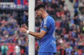 Las dos grandes trabas que tiene la U para reforzarse y que complican más el retorno de Eduardo Vargas